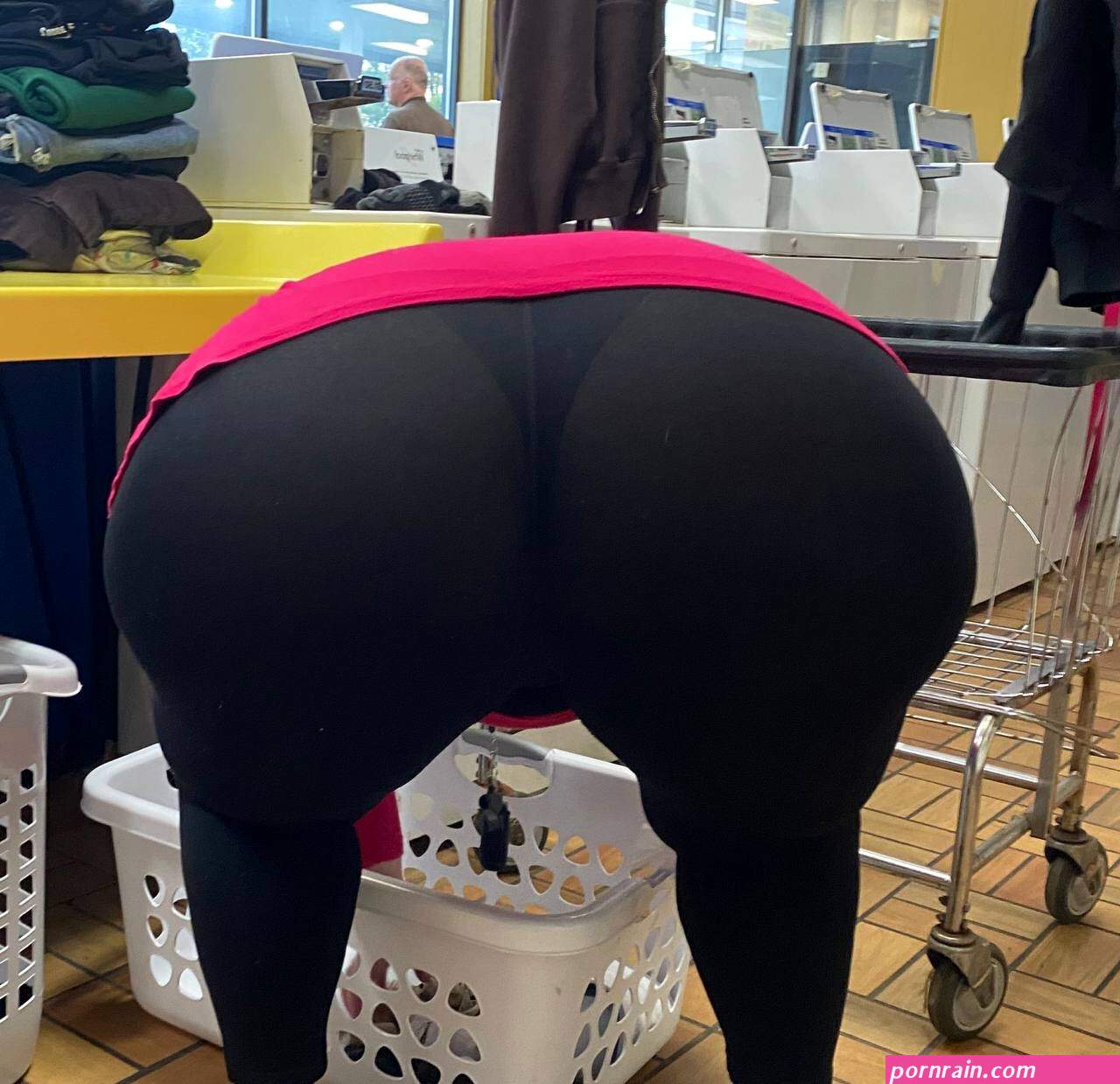 Some hot public creepshots