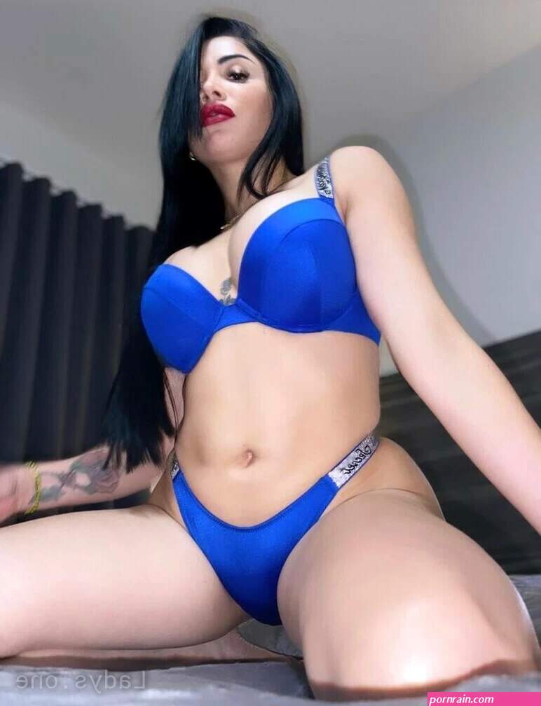 VIP SEXY LATINA escort in Miami