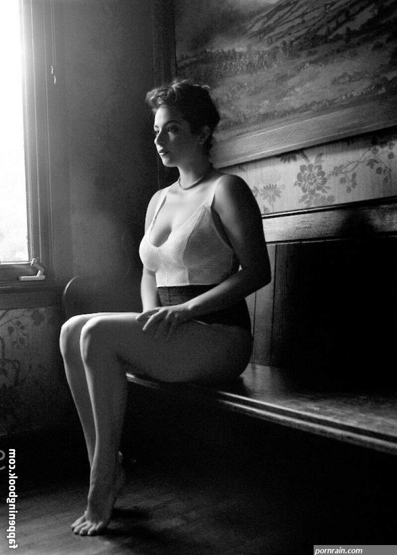 Alanna Masterson Nude The Fappening