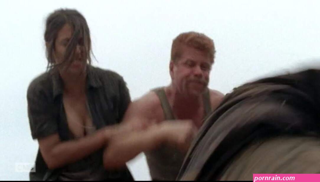 Naked Alanna Masterson in The Walking Dead ANCENSORED