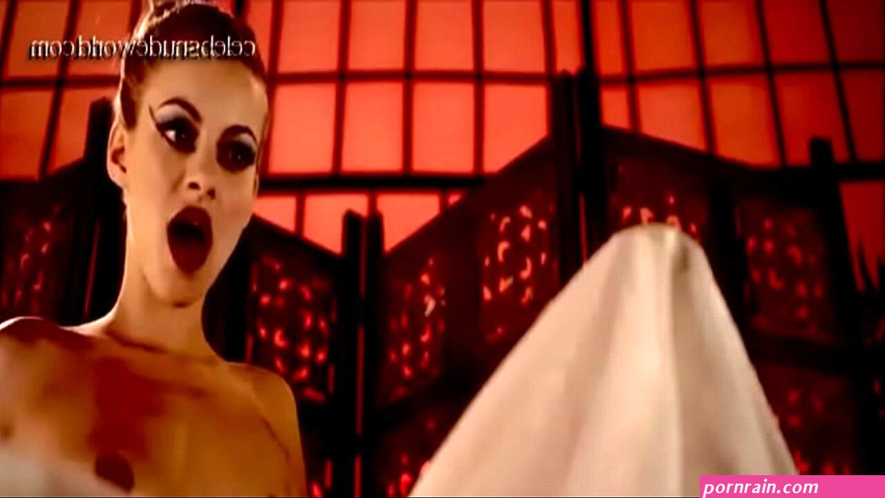Alyson Bath In Evil Feed