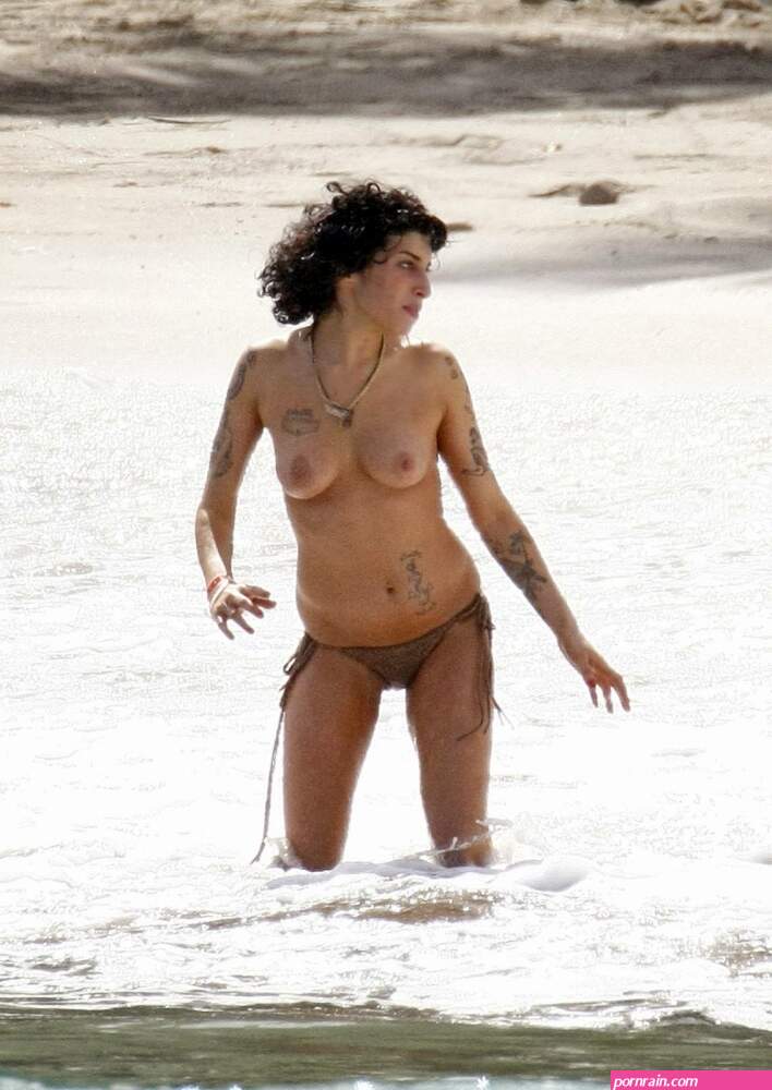 Amy pemberton nude