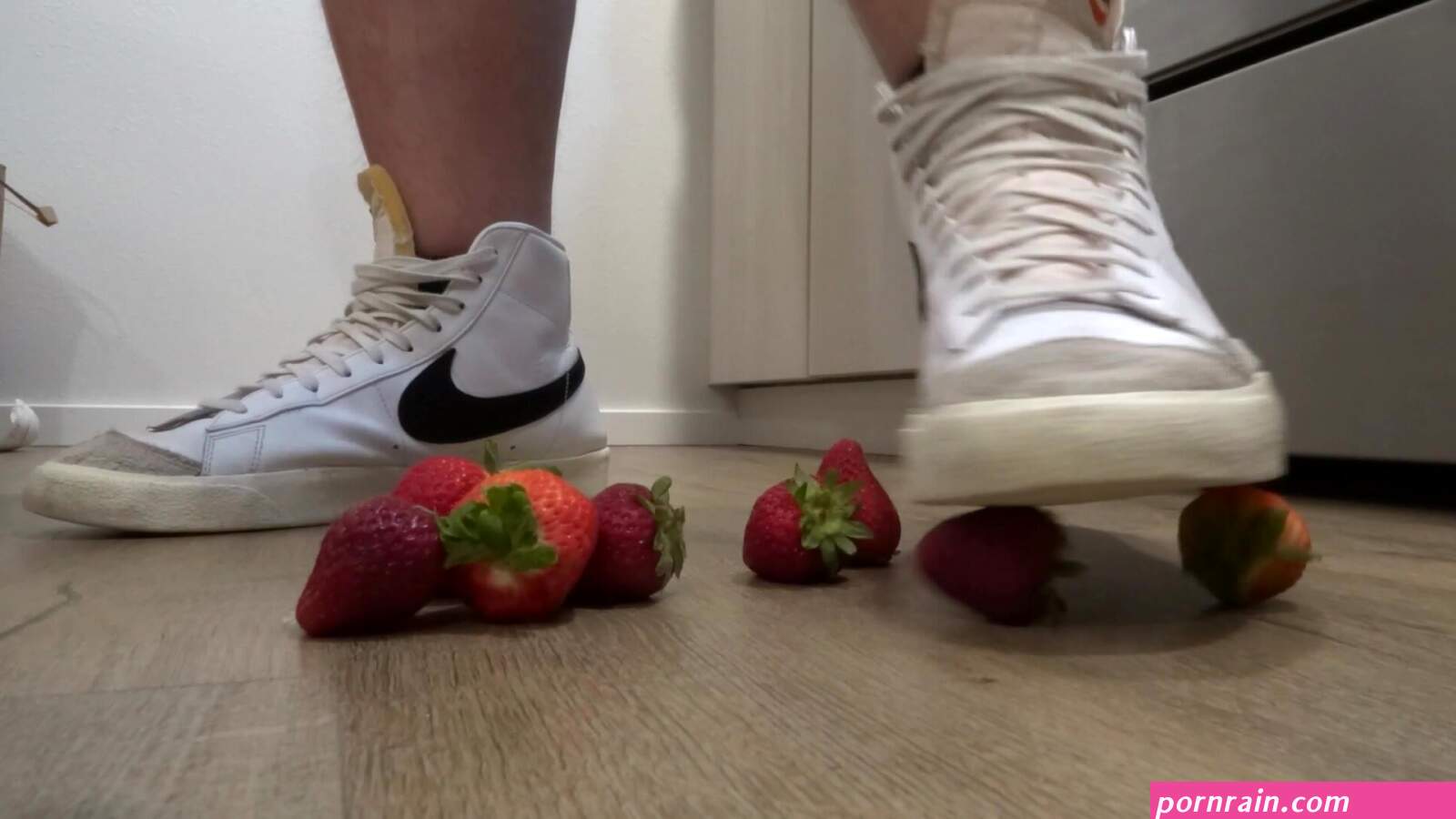 Nike Blazer Smash Strawberries