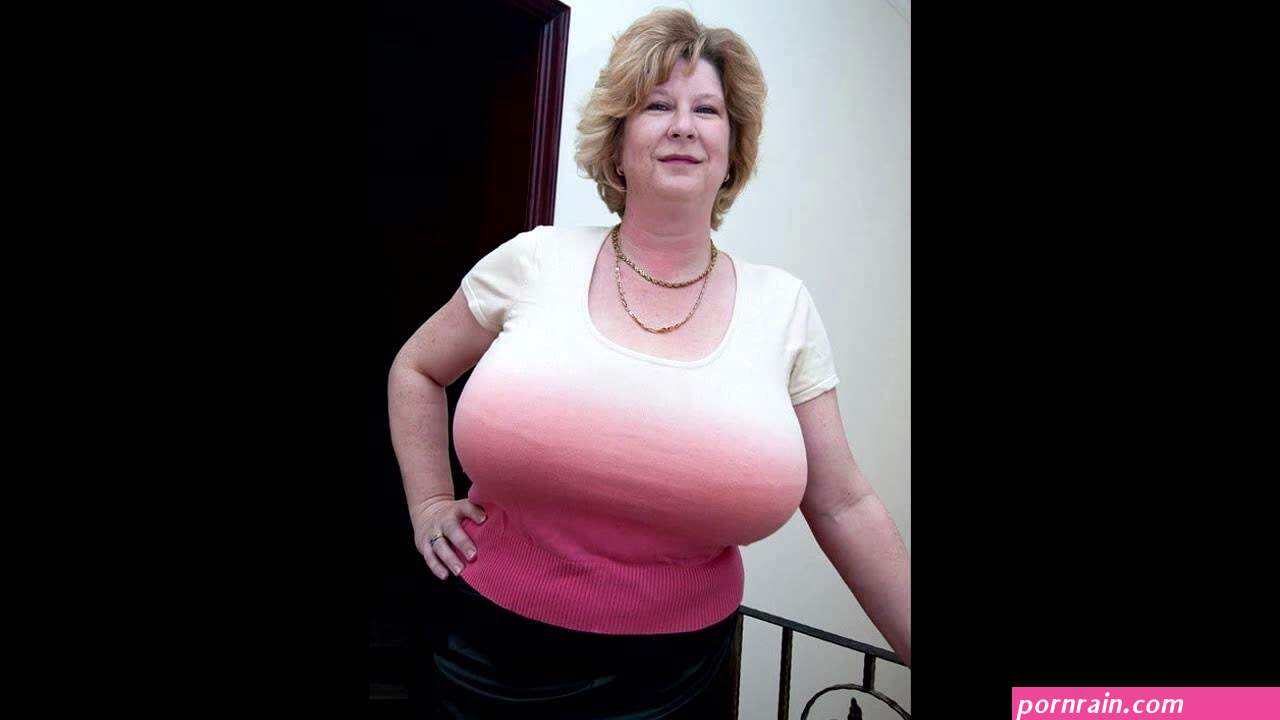 SEXY MILFS BUSTY COUGARS