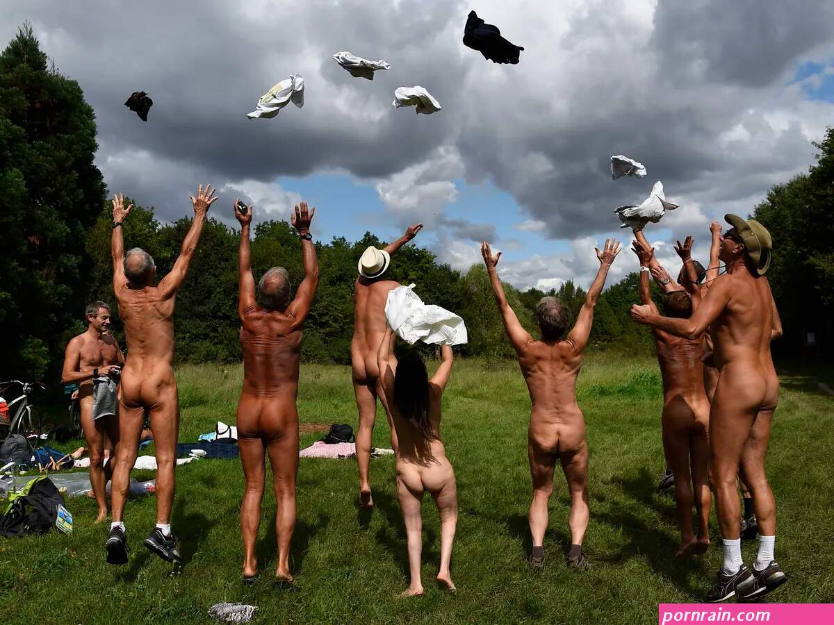 Perverts in bushes are ruining nude zone in Paris park say naturists