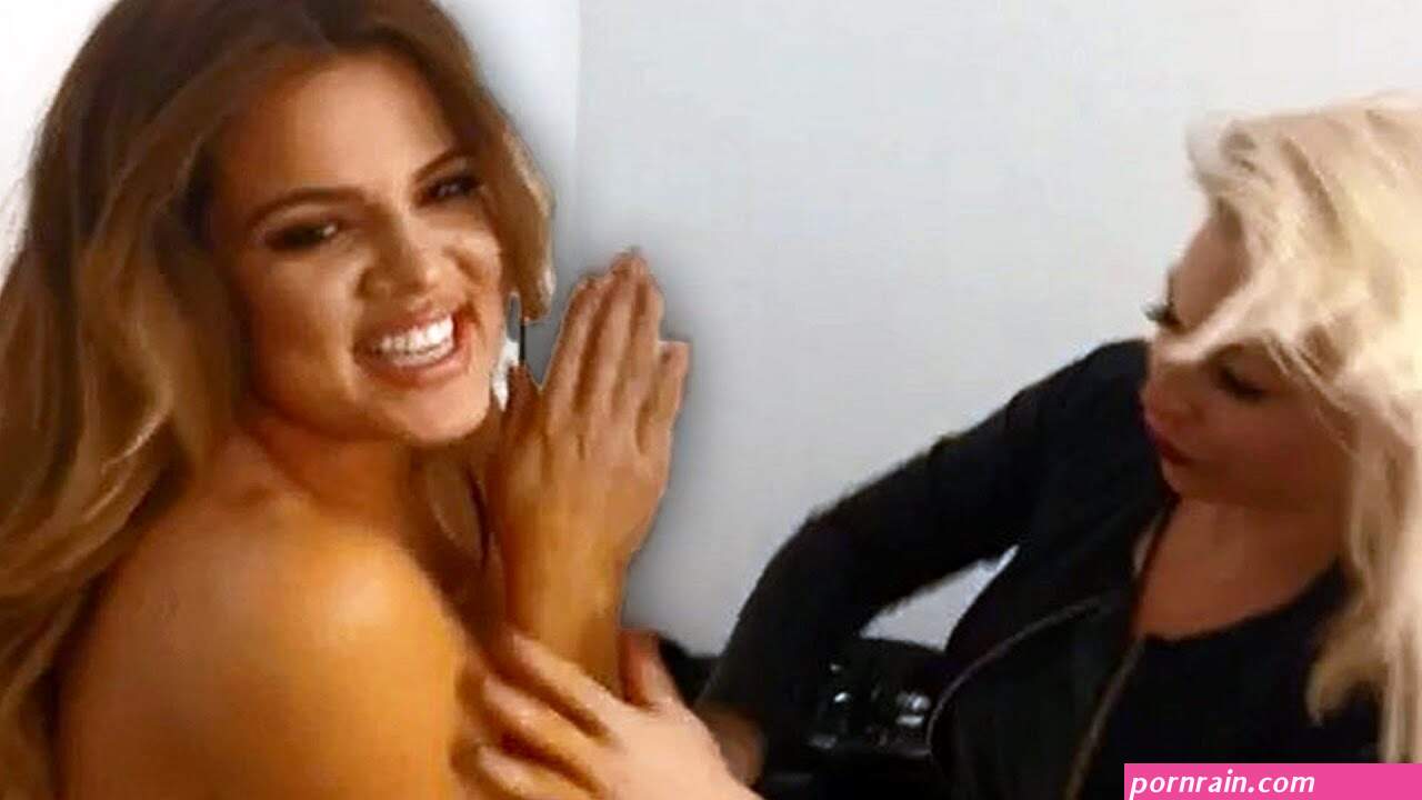 Khloe Kardashian Posts Naked Vine Video