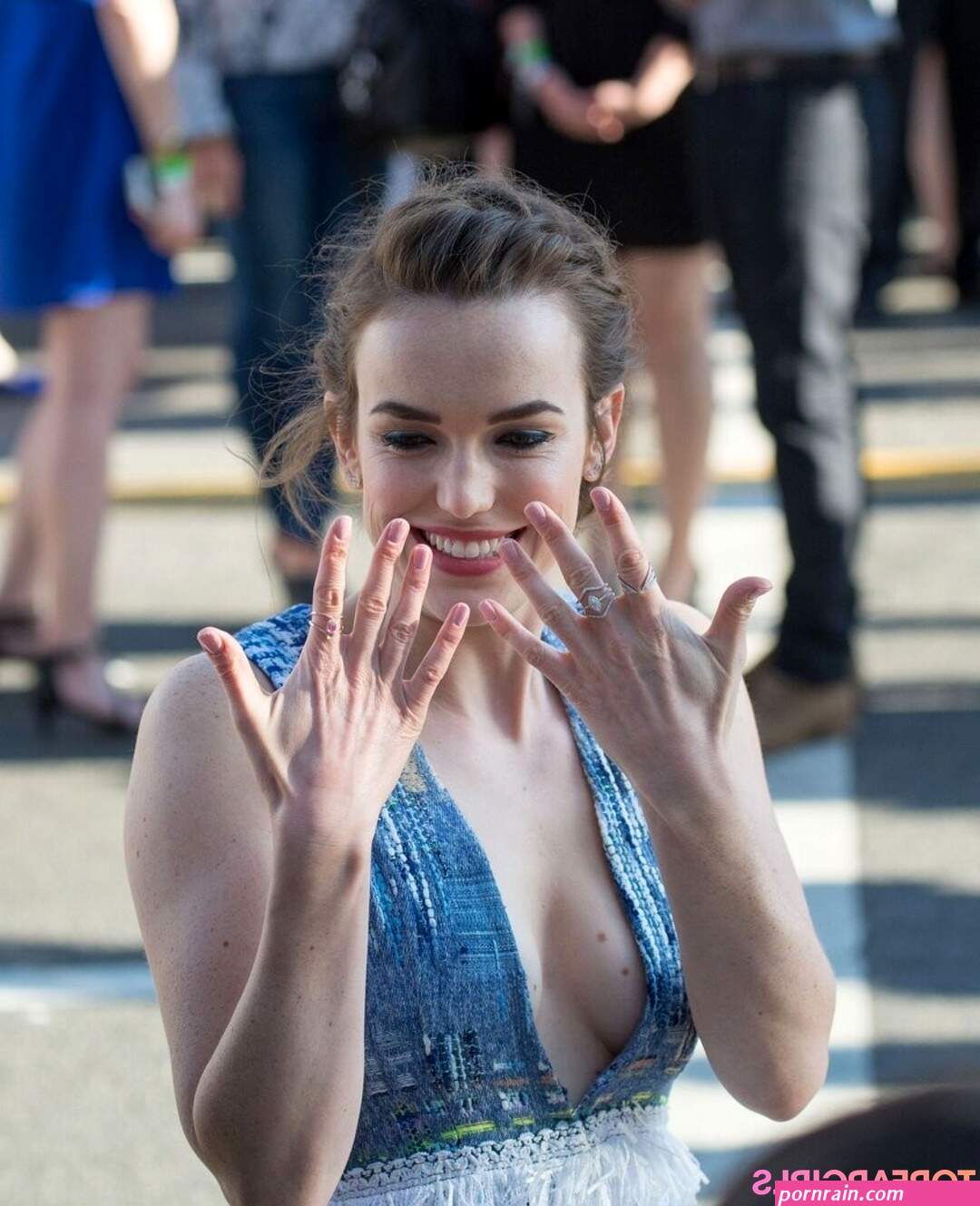 Elizabeth Henstridge Nude OnlyFans Leaked