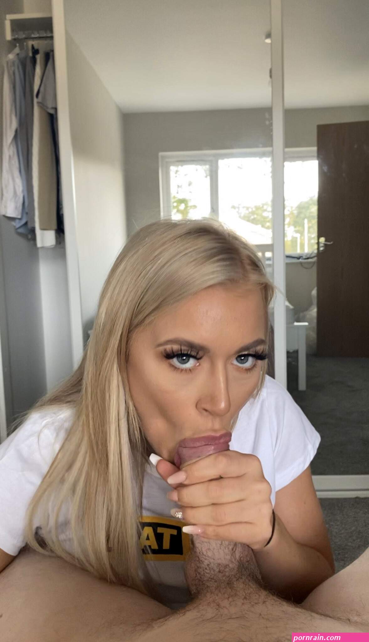 Elle Brooke on X: Giving a LIVE BJ on my OnlyFans tonight too! You cant say I dont treat my fans well