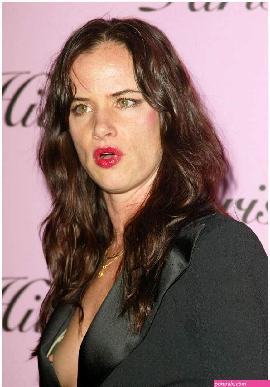 Juliette Lewis Nude Sexy Collection
