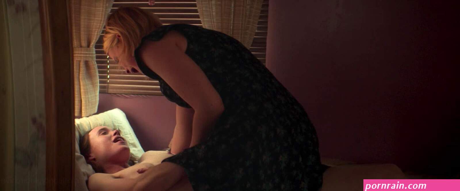 Lesbian: Ellen Page and Kate Mara: My Days of Mercy scene 4