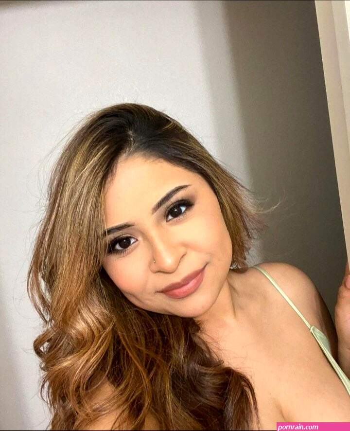 Latina exposed