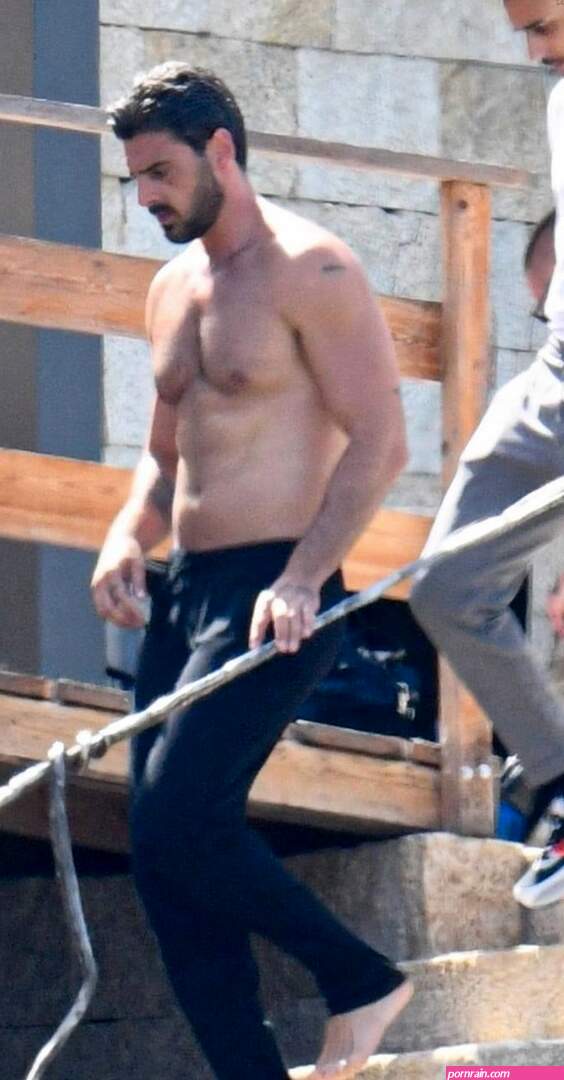 Italian actor Michele Morrone caught naked in a hotel room!