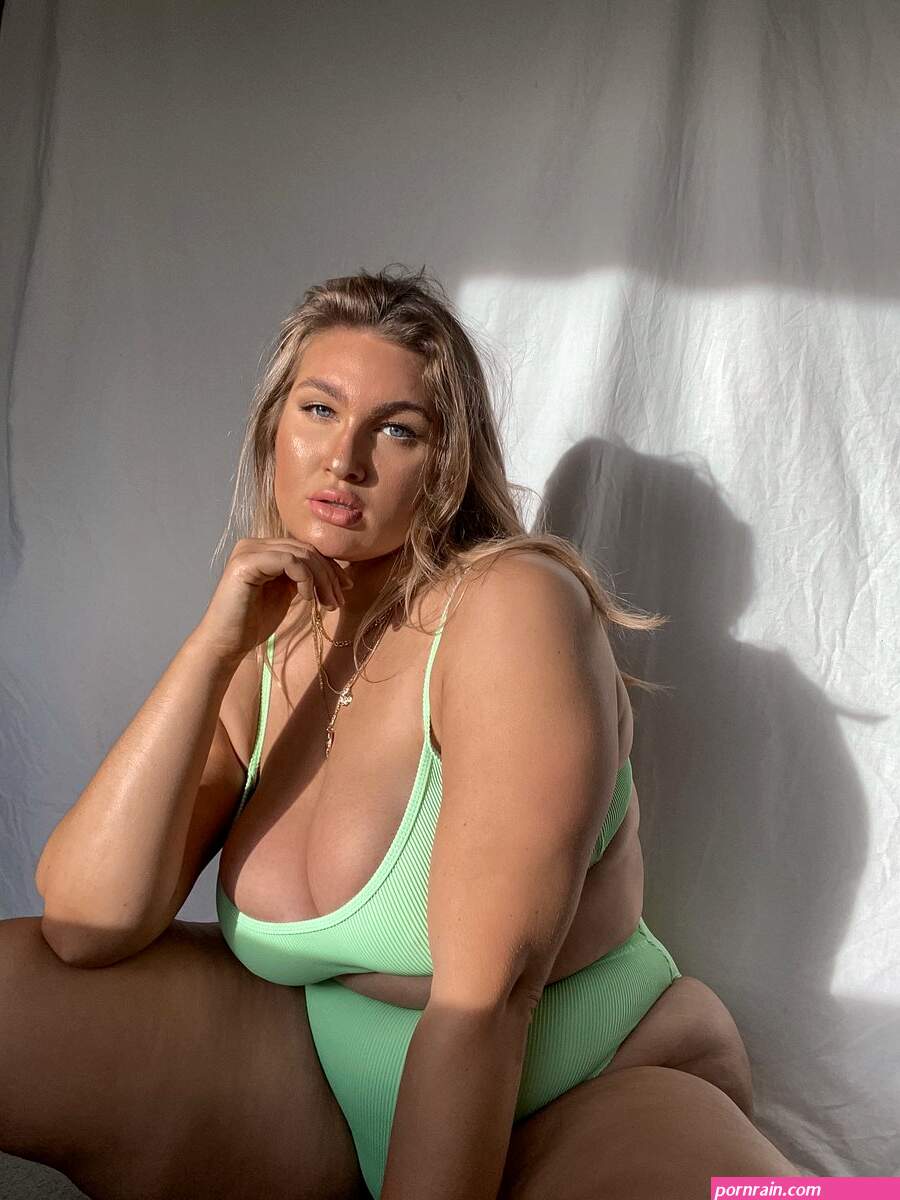 Mikaela Reidy XXX
