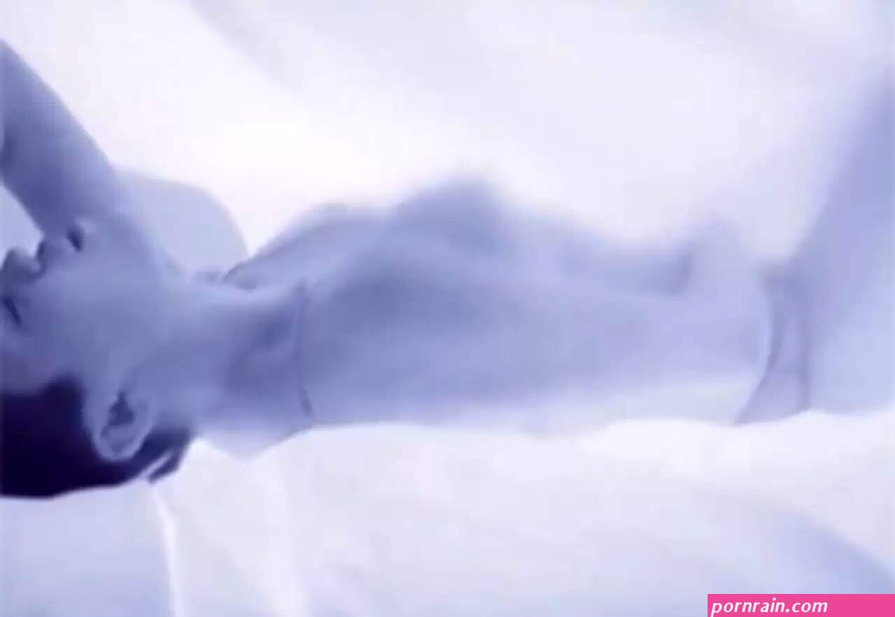 Miley Cyrus masturbates in Adore You teaser?