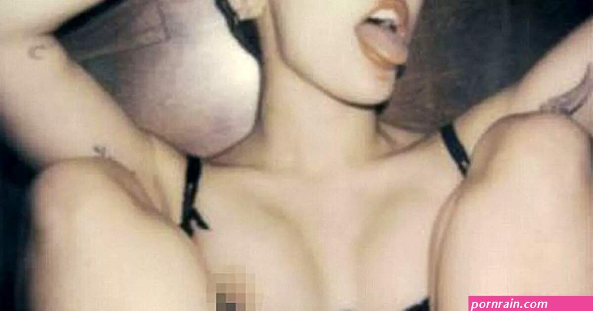 Miley Cyrus posts VERY inappropriate photo just one day after sharing naked shoot pictures