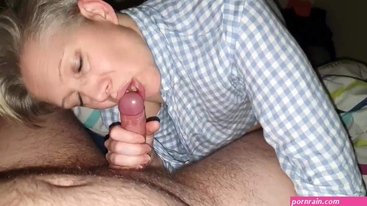 hot milf blow job and cum in mouth