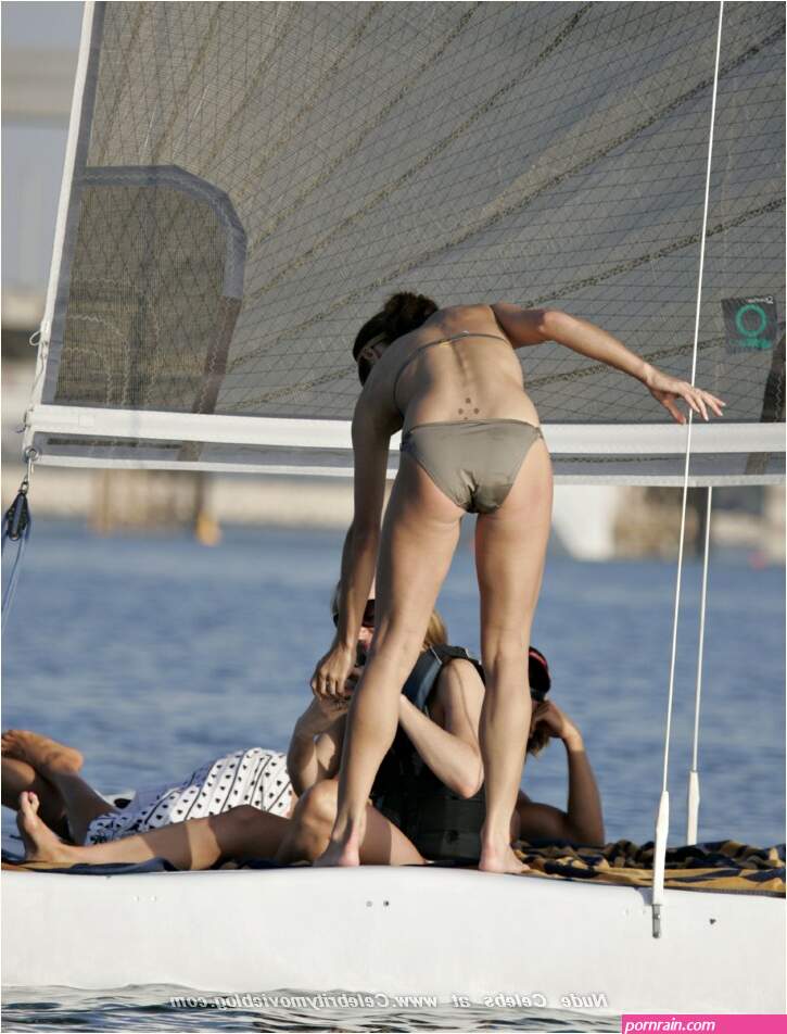 Babylon X ::Natalie Pinkham gallery Famous-People- nude and naked celebrities