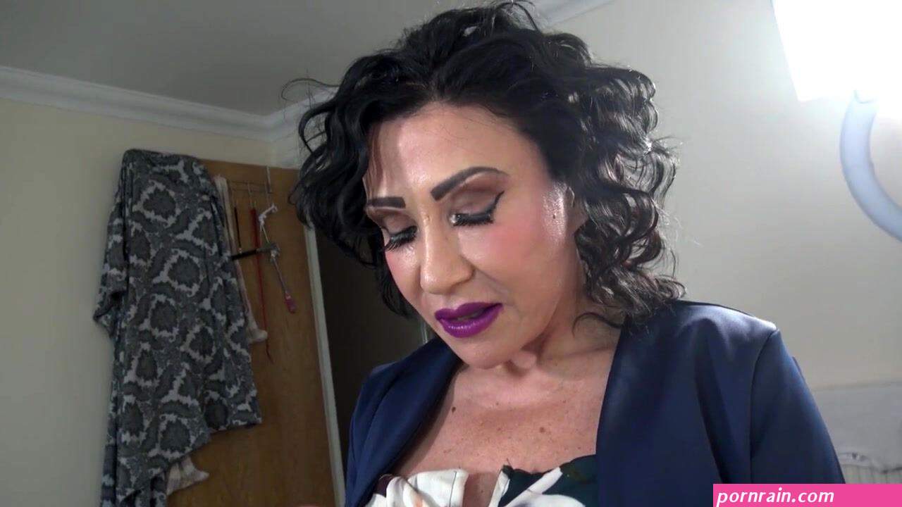 Nicole DuPapillon UKs Longest Labia- Mummy Nicole finds her stepson watching Mom Porn and decides to help him cum watch online