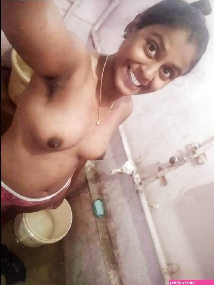 Tamil Sexy Married Wife Bathroom Selfie Pics 5 pictures