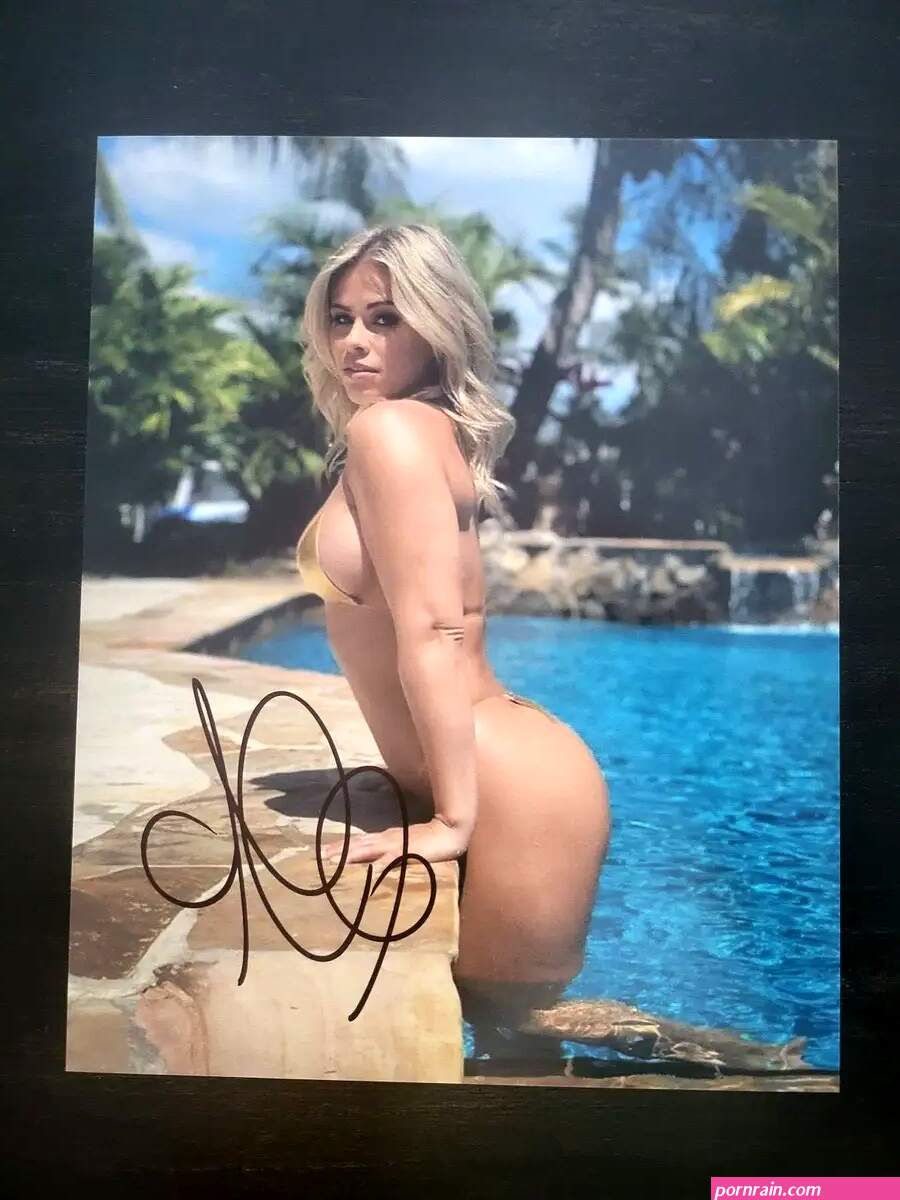 Paige VanZant W COA