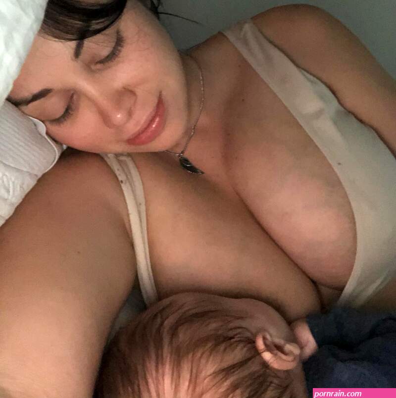 90 Day Fiance: Paola Mayfield Shares Raw Breast Pumping Pic