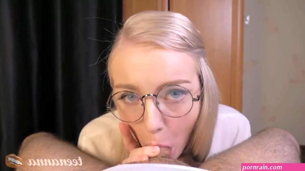 Deepthroat: Keeping eye contact