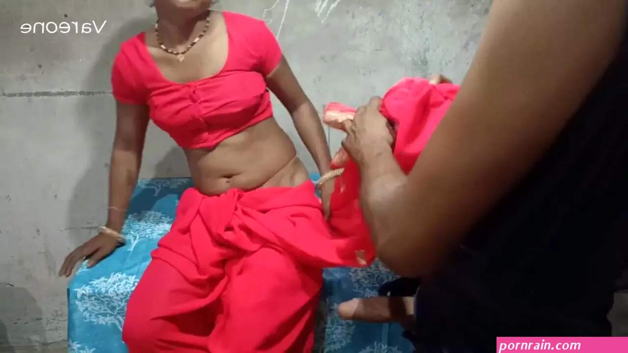 Indian bhabhi in saree fucked and creampied by devar watch online