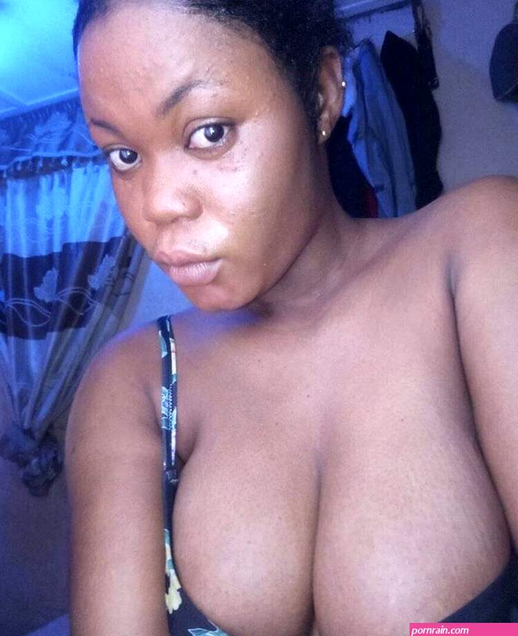 Nigerian Slay Queens Show Off Their Boobs NoBraDay