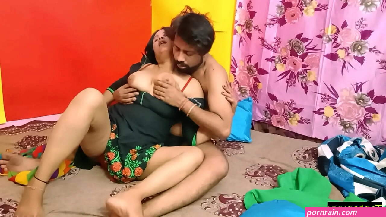 Desi hot milf bhabhi hidden sex with me! Amazing hot sex