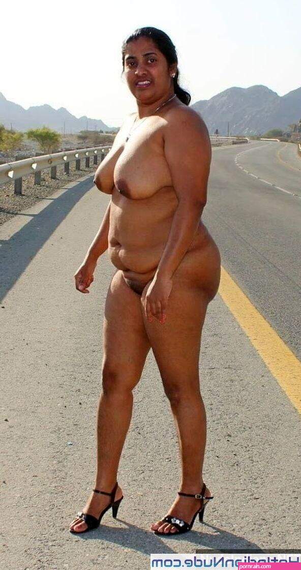 53 Bold XXX Pictures of Badass Desi Sexy Aunties