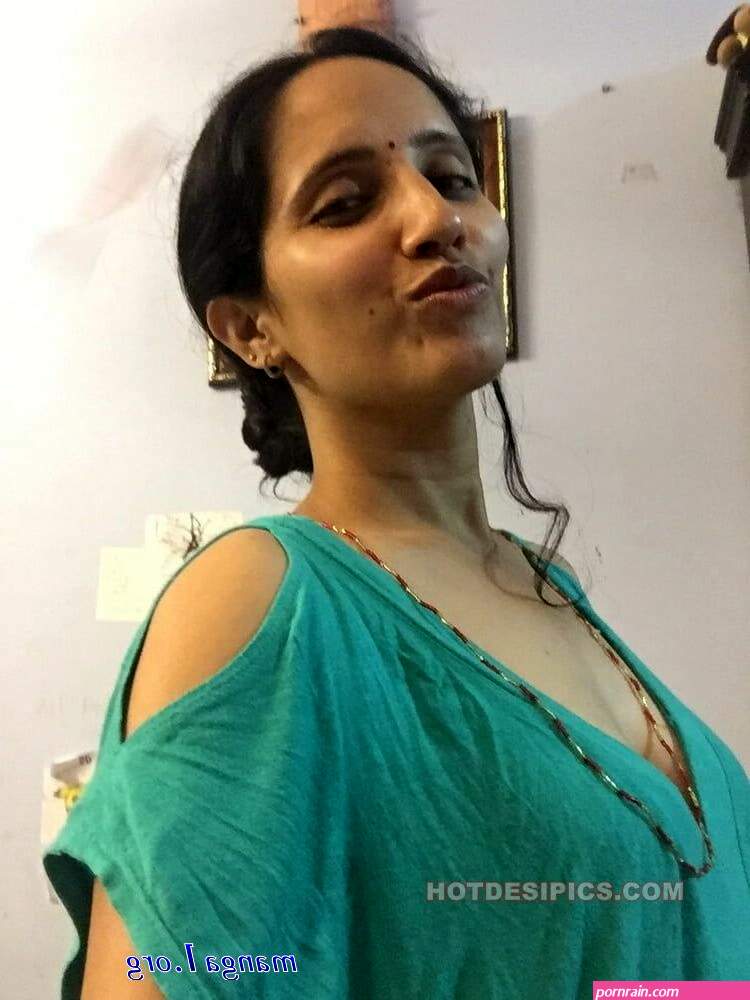 Desi sexy nude aunty in mangalsutr photo