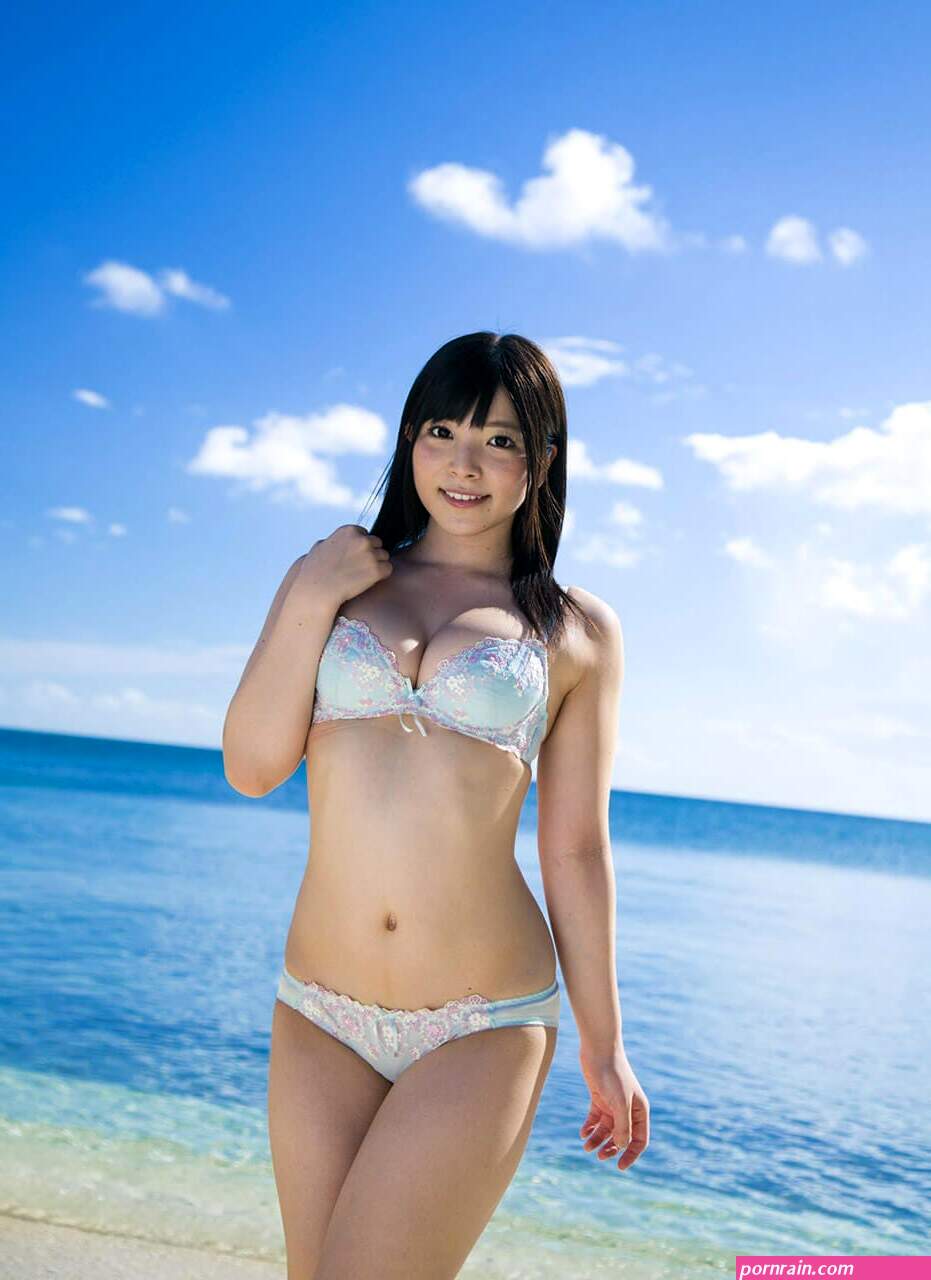 Eksklusif! Galeri Foto Bugil Ai Uehara di Pantai
