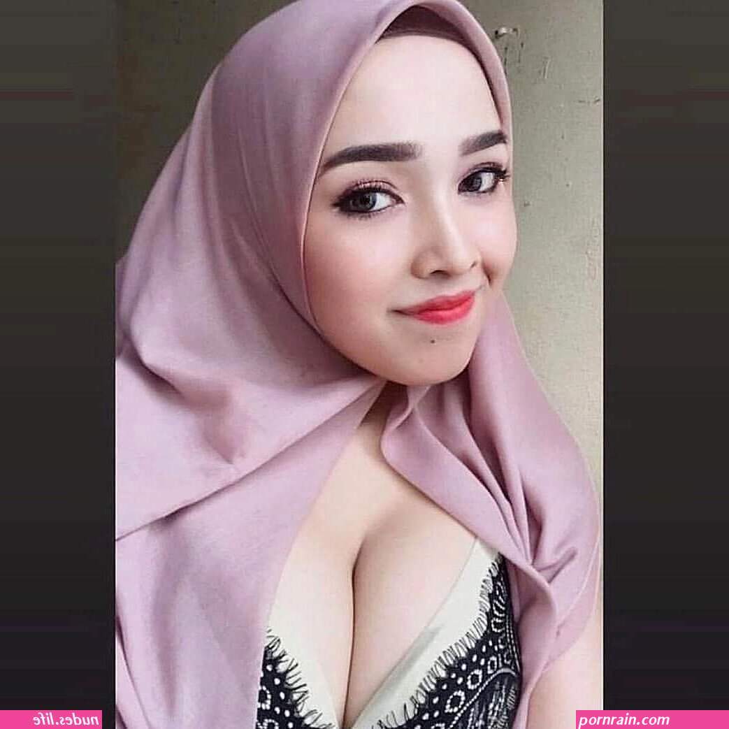 Live jilbab bugil