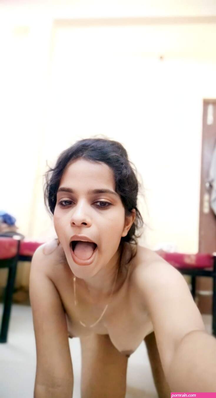 Malayali girlfriend unseen nude hairy pussy