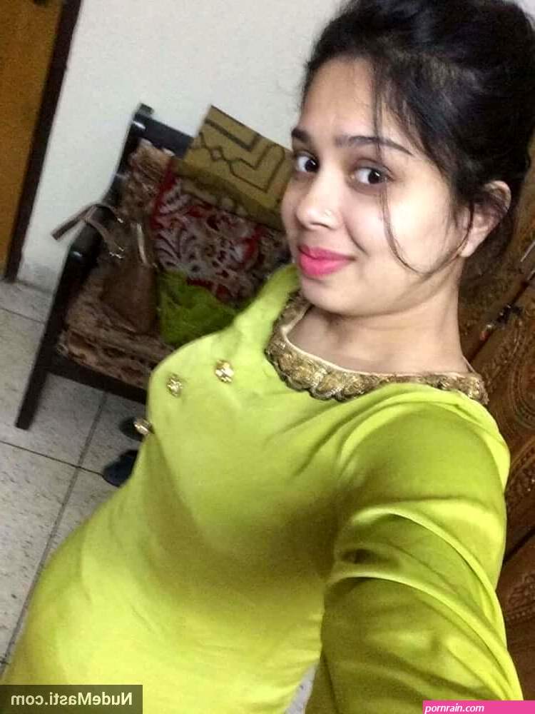 Horny mallu wife erotic nude pics