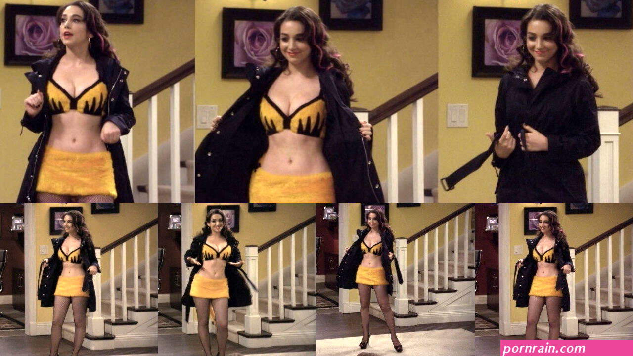 Naked Molly Ephraim in Last Man Standing US ANCENSORED