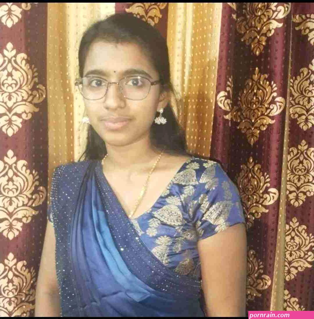 Malayali girl in Chennai sharing nude selfies