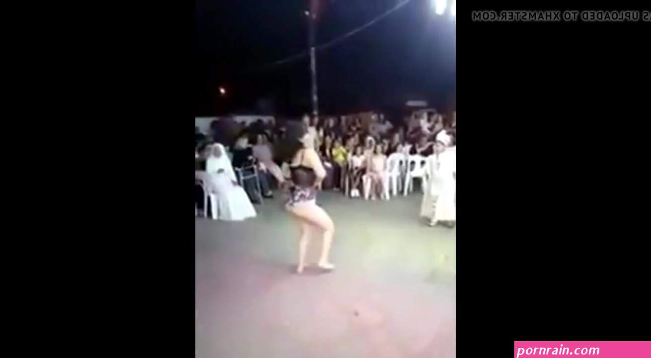 Kerala Mom Saree Wearing Upskirt Lungi Dance Sex Nude