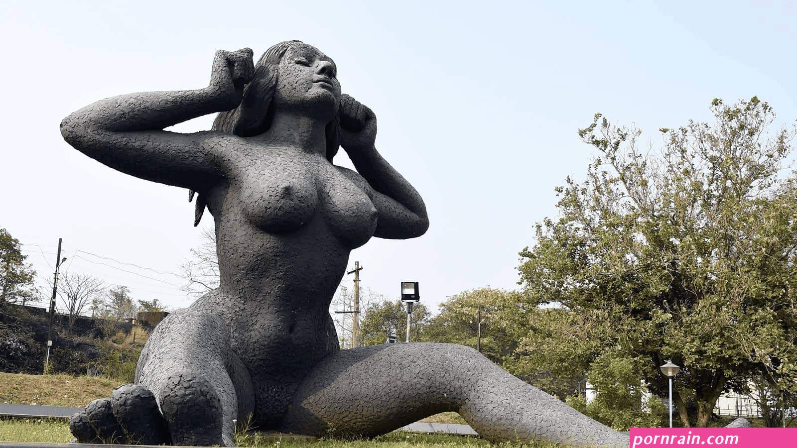 Did You Know About Indias Tallest Nude Woman Statue Outside Of A Temple?
