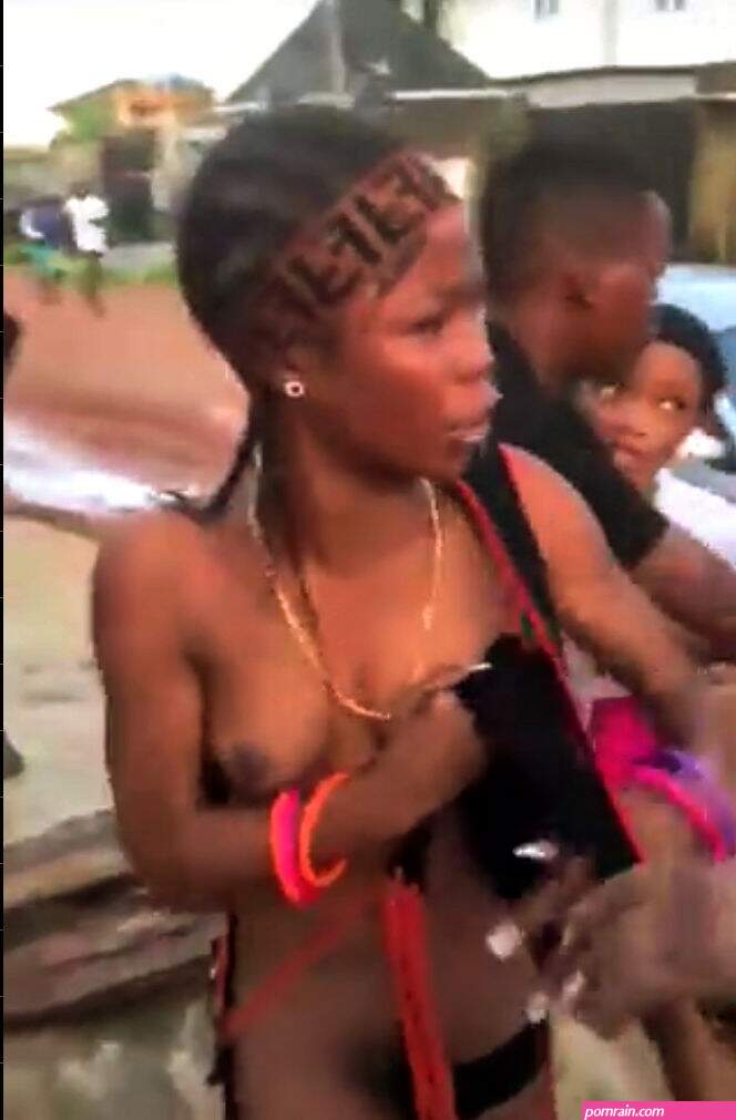 Nigerian Girl Stripped Naked In Public While Fighting Another Lady Over A Man