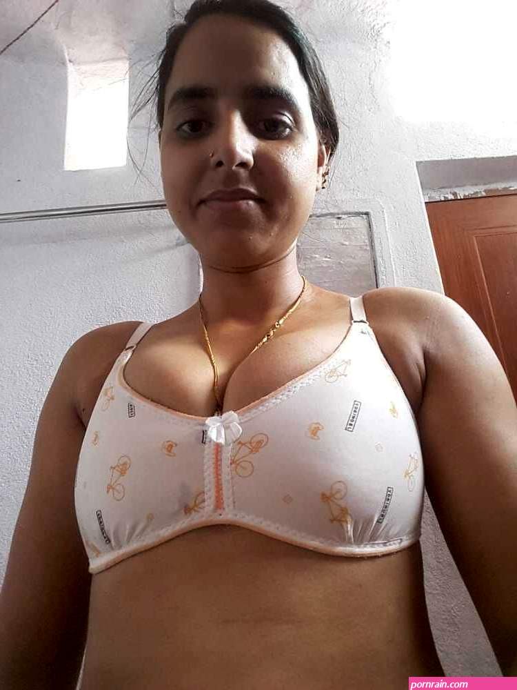 Tharki Desi Indian Bhabhi Ki Nude Pictures