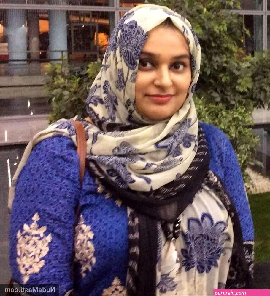 Desi big boobs muslim milf nude photos