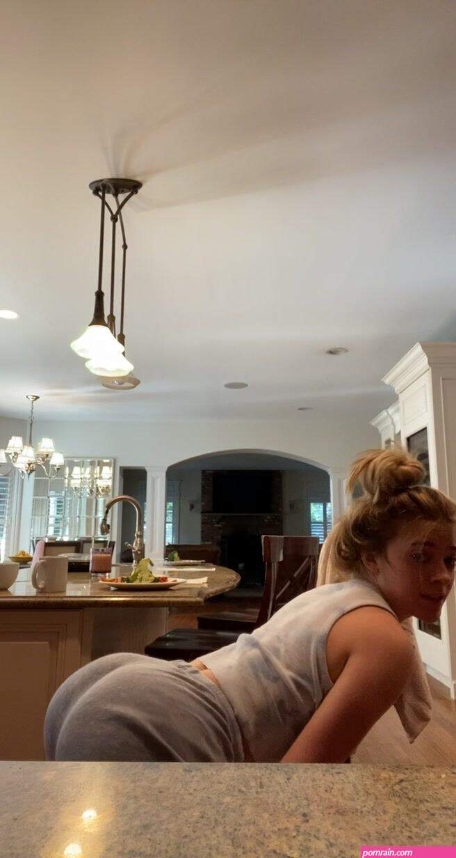 Riley Mae Braless Dancing