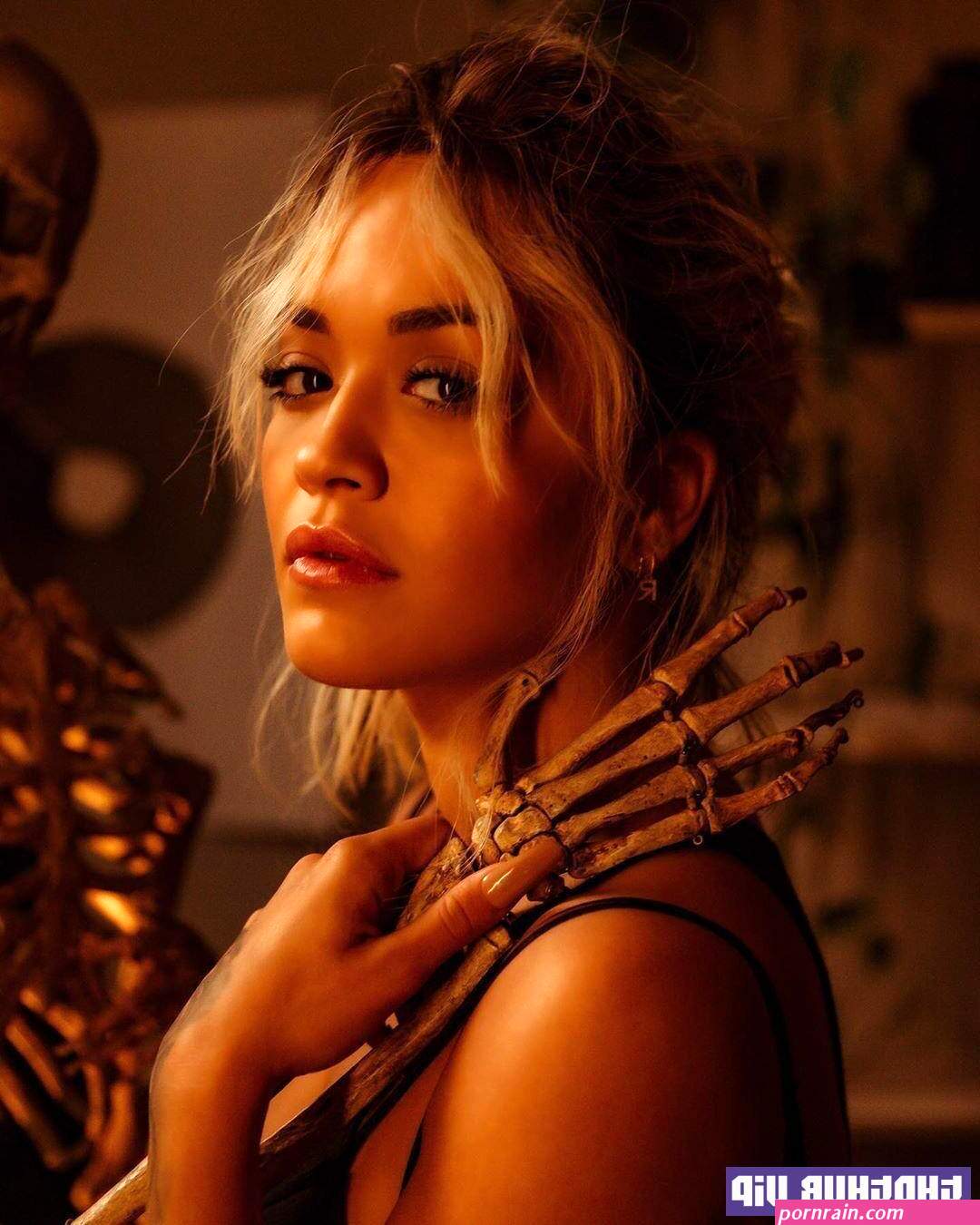 Rita Ora Fappening Topless And Sexy On Thothub
