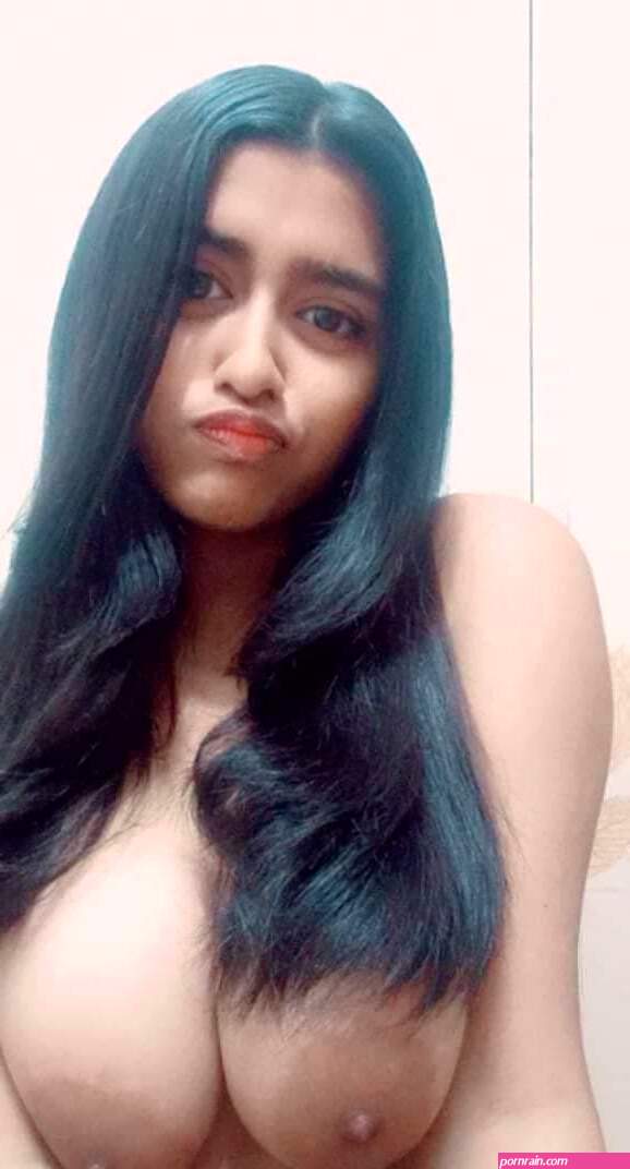 Big boob Indian girl Sanjana nude selfies leaked 61 pictures