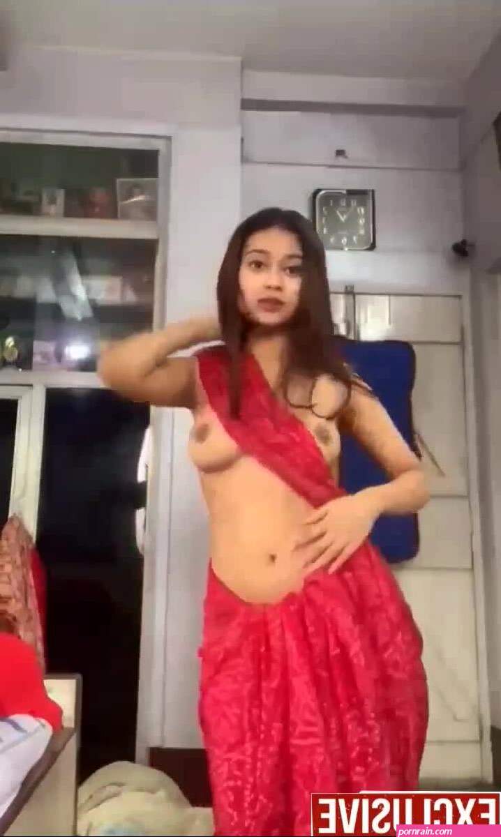 Hot Bhabhi Meme Red Saree Cute Cam Girl Masturbating viral video 3 of 3