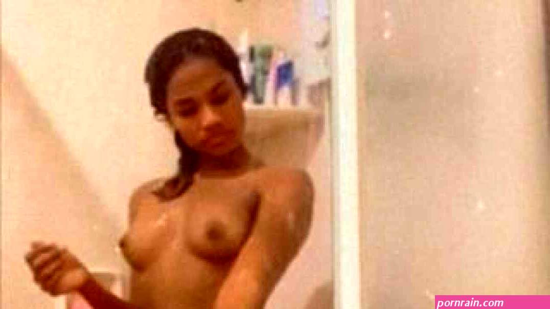 Tiktoker Tamil girl nude bath porn