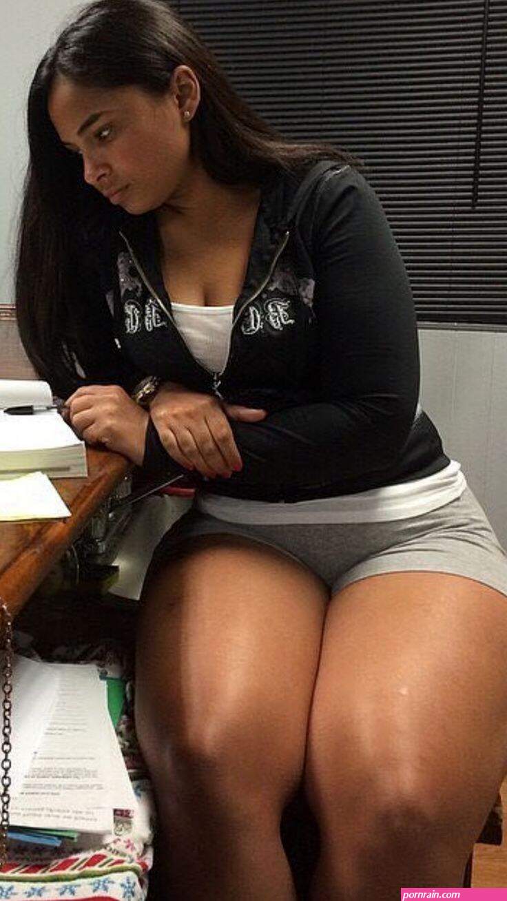 Porn Mini Skirt Fleshy Thights