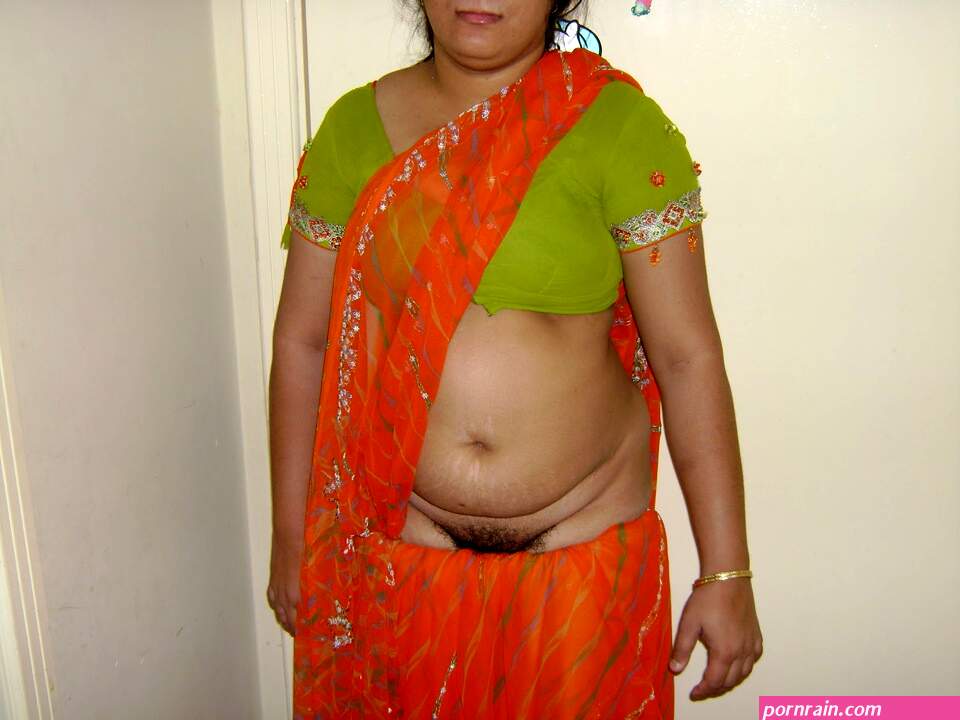 Indian aunty hairy pussy