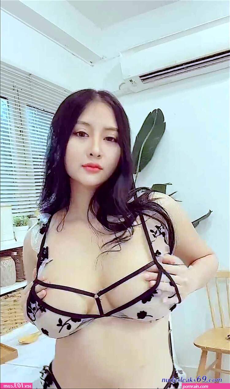 Pong kyubi hot